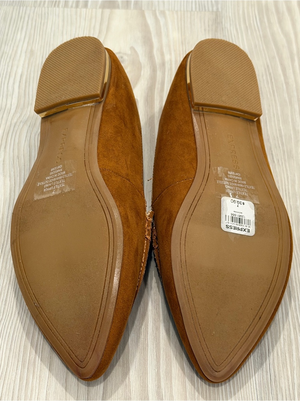 BNWT EXPRESS Women's Loafers shoe. Lightweight. Brown. Size 7 - Picture 7 of 9